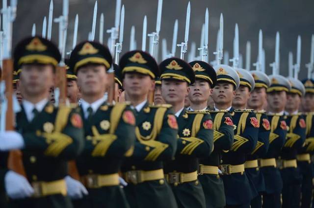 致敬，最可愛的人